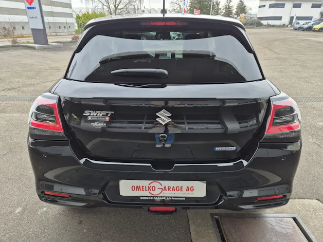 Suzuki Swift 1.2 Sakura Top Hybrid