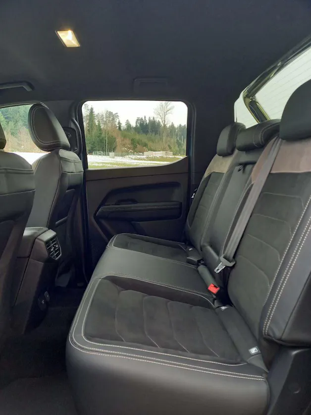 VW Amarok DKab. Pick-up 3.0 TDI 240 Style Winter 2 4m
