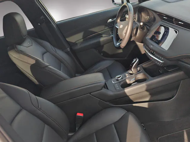 Cadillac XT4 2.0 T Sport AWD