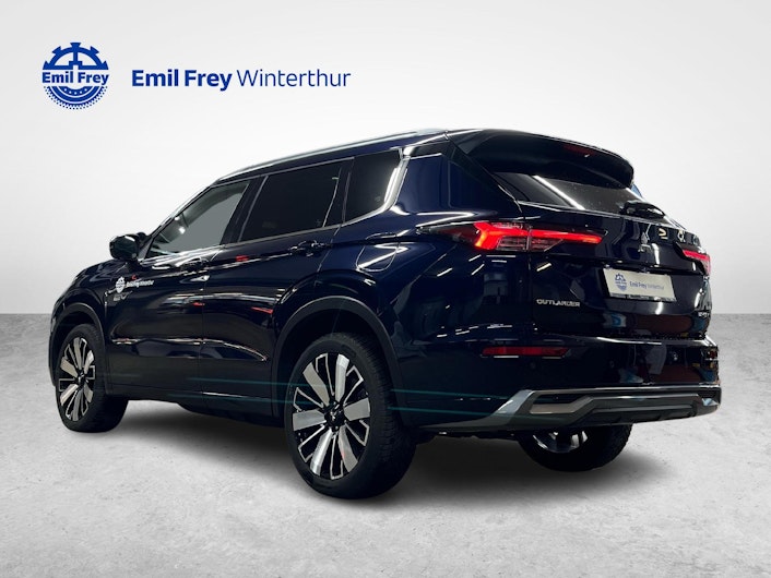 Vehicle image MITSUBISHI OUTLANDER