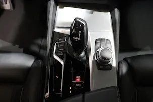 BMW 520d xDrive paddles Touring