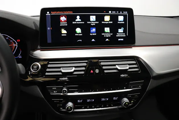 BMW 520d xDrive paddles Touring