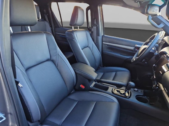 Vehicle image 9 Vehicle image 9