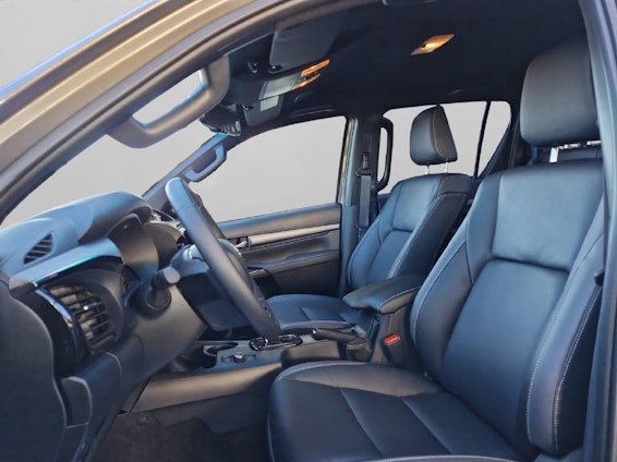 Vehicle image 8 Vehicle image 8