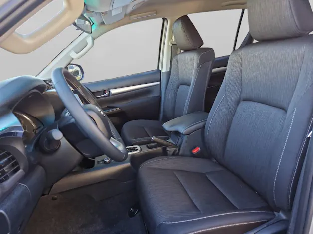 Toyota Hilux Double Cab.-Pick-up 2.8 48038/004