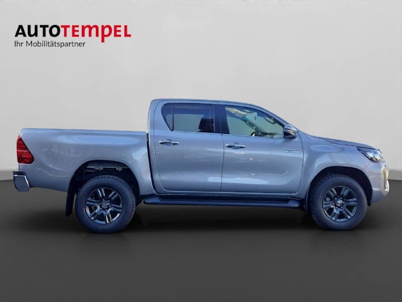 Vehicle image 4 Vehicle image 4