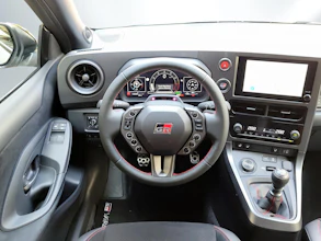 https://vehicle.imgix.net/4179035/53700ac0-df0b-43d1-bd86-cb9fc27b2e4f.jpg
