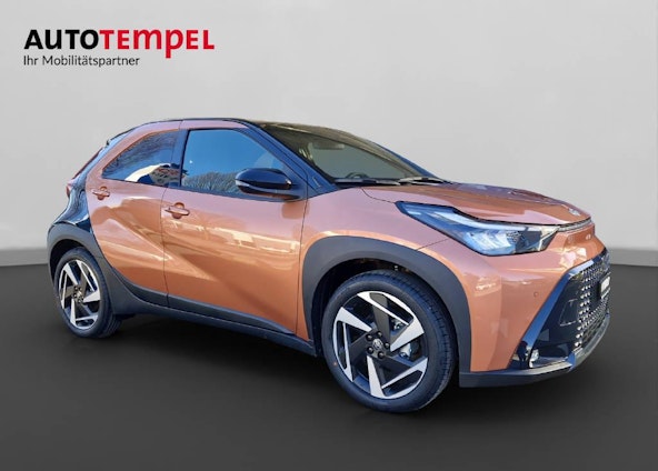 Vehicle image 3 Vehicle image 3