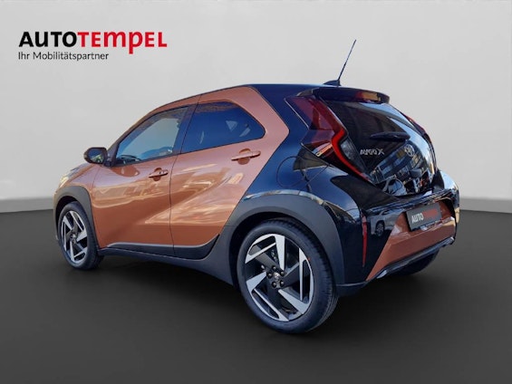 Vehicle image 2 Vehicle image 2