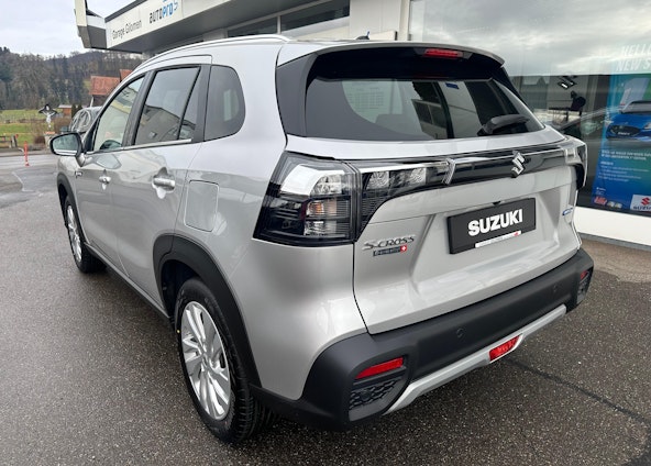 Vehicle image 4 Vehicle image 4