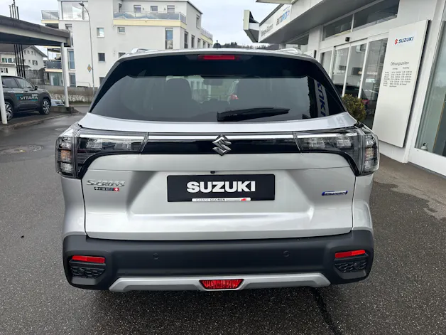 Suzuki S-Cross 1.4 T Sakura Hybrid 4x4