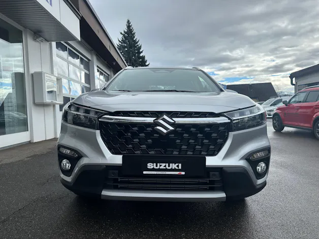 Suzuki S-Cross 1.4 T Sakura Hybrid 4x4