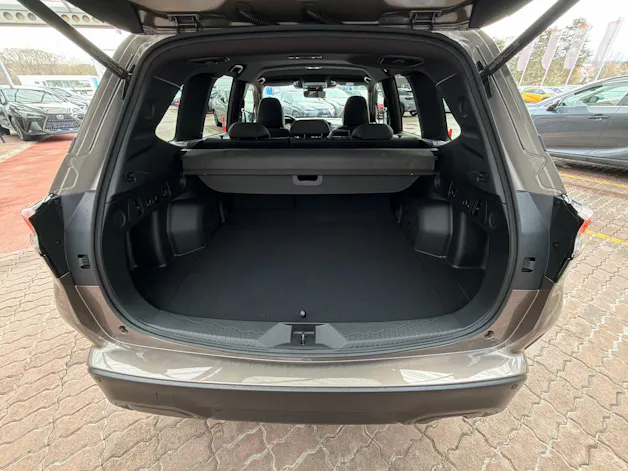 Subaru Forester Station 2.0i e-Boxer Swiss Plus