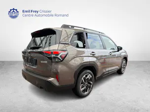 Subaru Forester Station 2.0i e-Boxer Swiss Plus
