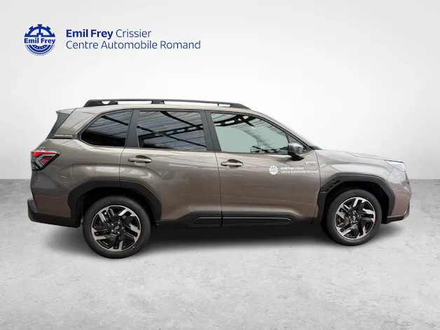 Subaru Forester Station 2.0i e-Boxer Swiss Plus