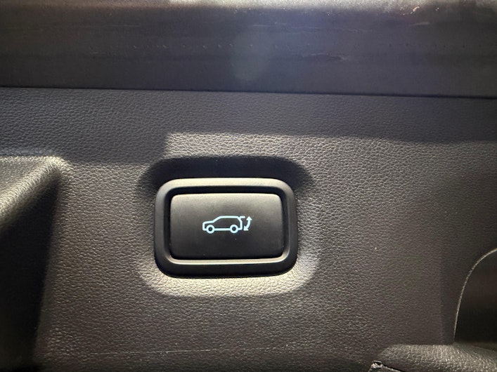 Vehicle image HYUNDAI IONIQ 5