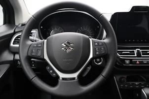image du véhicule SUZUKI S-Cross 1.4 T Sakura Top Hybrid 4x4