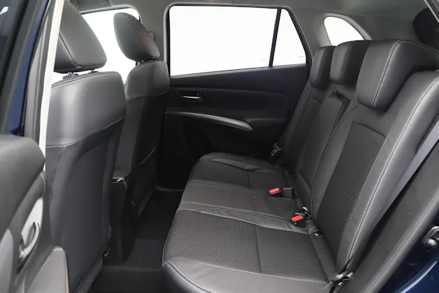 Suzuki S-Cross 1.4 T Sakura Top Hybrid 4x4