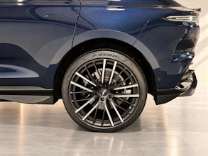 https://vehicle.imgix.net/4179166/1a9cc48c-d61c-4063-89e5-cf56370decd9.jpg
