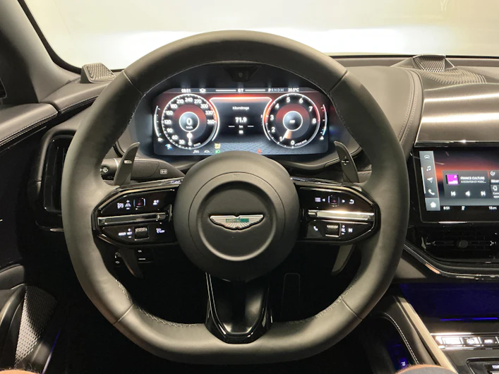 immagine del veicolo ASTON MARTIN DBX