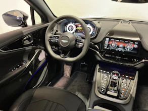 https://vehicle.imgix.net/4179166/cd028e66-4a97-4915-991f-44224f0ee563.jpg