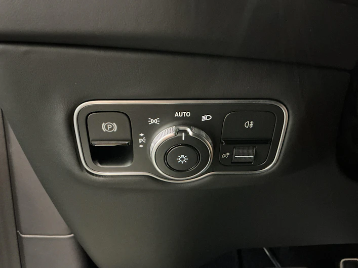 immagine del veicolo ASTON MARTIN DBX
