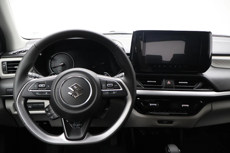 immagine del veicolo SUZUKI SWIFT