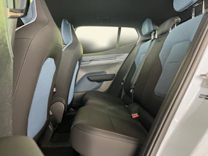 https://vehicle.imgix.net/4179192/0aacd159-b123-4c2a-b05d-81e170cb034f.jpg
