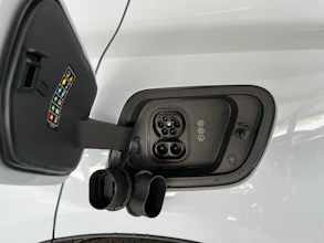 https://vehicle.imgix.net/4179192/3453bcee-4624-4401-8954-6168d1b3f215.jpg