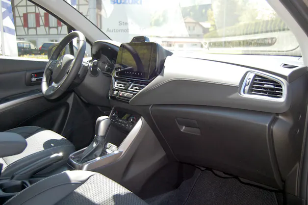Suzuki S-Cross 1.4 T Sakura Top Hybrid 4x4