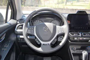 Suzuki S-Cross 1.4 T Sakura Top Hybrid 4x4