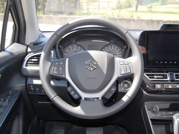 Suzuki S-Cross 1.4 T Sakura Top Hybrid 4x4