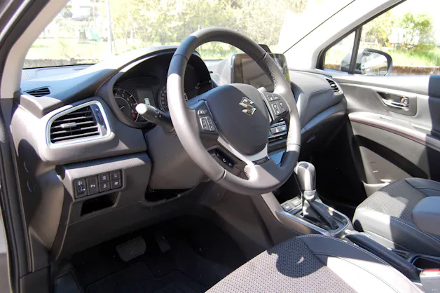 Suzuki S-Cross 1.4 T Sakura Top Hybrid 4x4