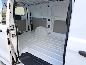 https://vehicle.imgix.net/4179207/ba06a955-fa4c-40f7-a237-4fb92ced6699.jpg