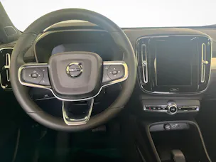Volvo XC40 2.0 B4 MH Ultra Black Edition