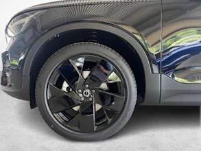 https://vehicle.imgix.net/4179213/978ada78-8c85-4cc4-83ae-99c2c8241295.jpg