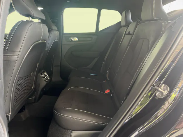Volvo XC40 2.0 B4 MH Ultra Black Edition