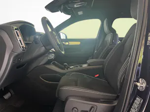 Volvo XC40 2.0 B4 MH Ultra Black Edition