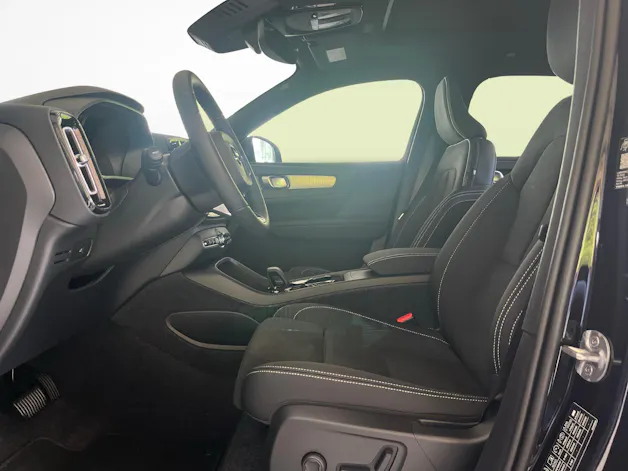Volvo XC40 2.0 B4 MH Ultra Black Edition