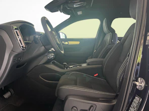 image du véhicule VOLVO XC40 2.0 B4 MH Ultra Black Edition