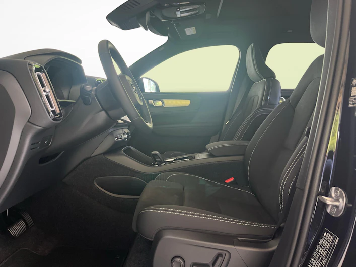 image du véhicule VOLVO XC40