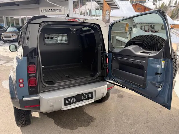Land Rover Defender 90 3.0 D I6 250 Hardtop S