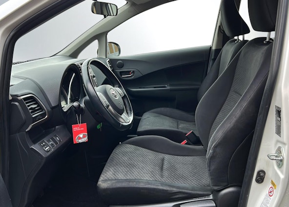 Vehicle image 8 Vehicle image 8