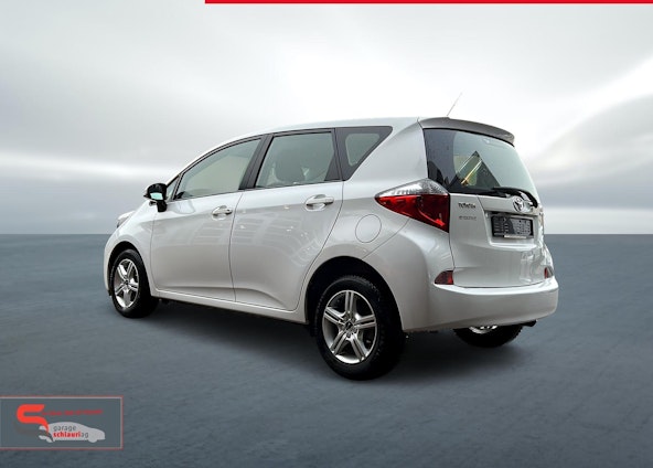 Vehicle image 5 Vehicle image 5