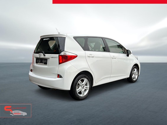 Vehicle image 6 Vehicle image 6