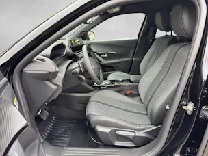 Peugeot 2008 1.2 Hybrid 145 Allure Premium