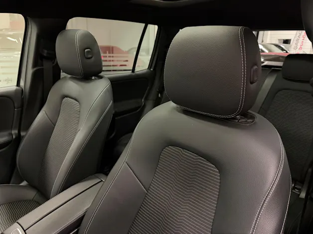 Mercedes-Benz GLB 220 d Progressive 4matic