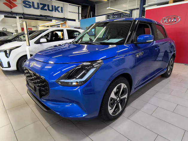 Suzuki Swift 1.2 Sakura Top Hybrid