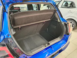 Suzuki Swift 1.2 Sakura Top Hybrid