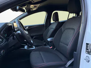 Ford Focus 1.0i EcoB Hybrid 125 ST-Line